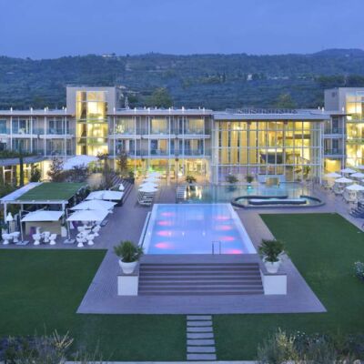 Panorama-Piscine-corte-esterna-Hotel-Aqualux