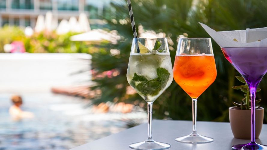 pool bar aqualux hotel